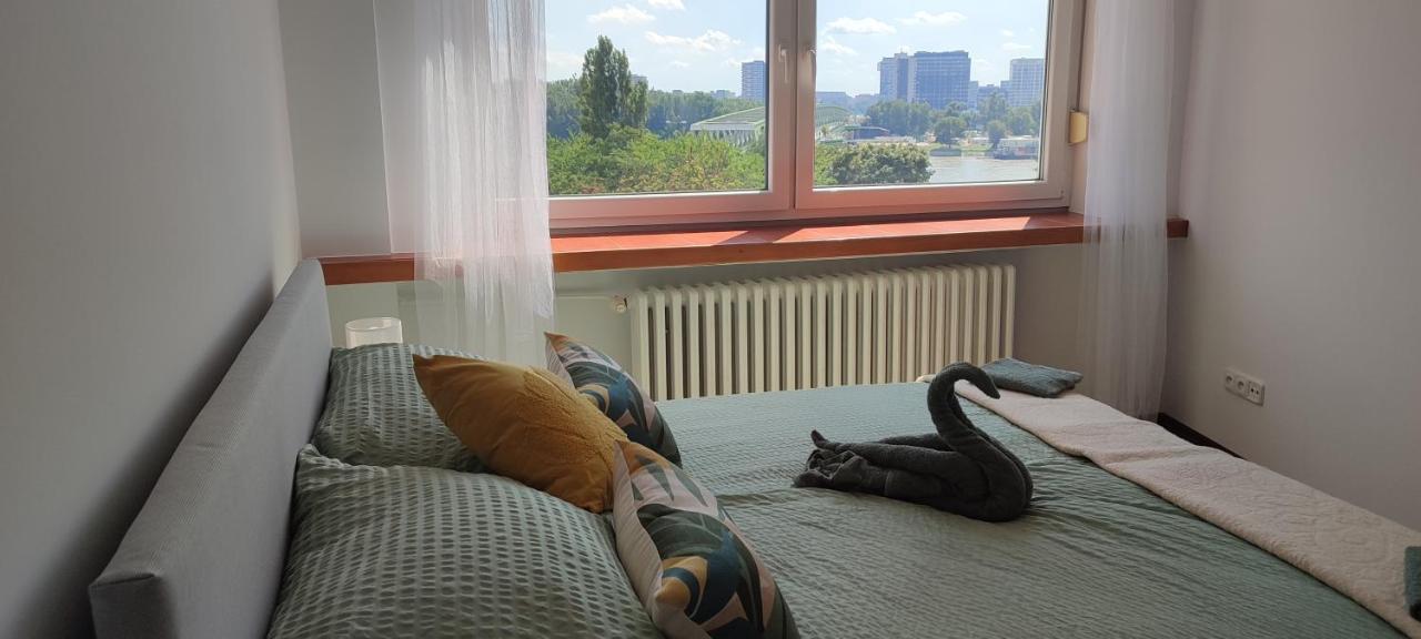Danube Riverside Apartment With Quite Workplace Bratislava Luaran gambar